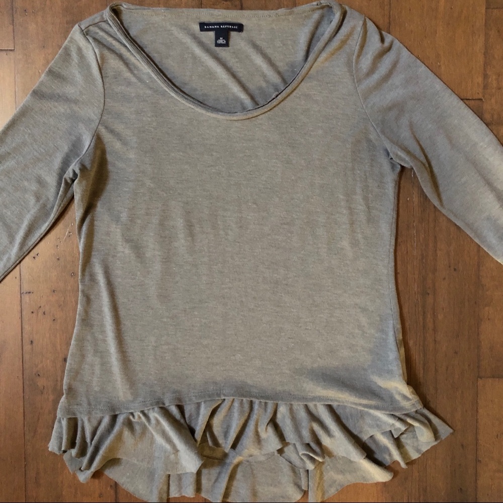 Banana Republic Scooped-Neck Ruffle Hem Tee Med - Picture 4 of 5